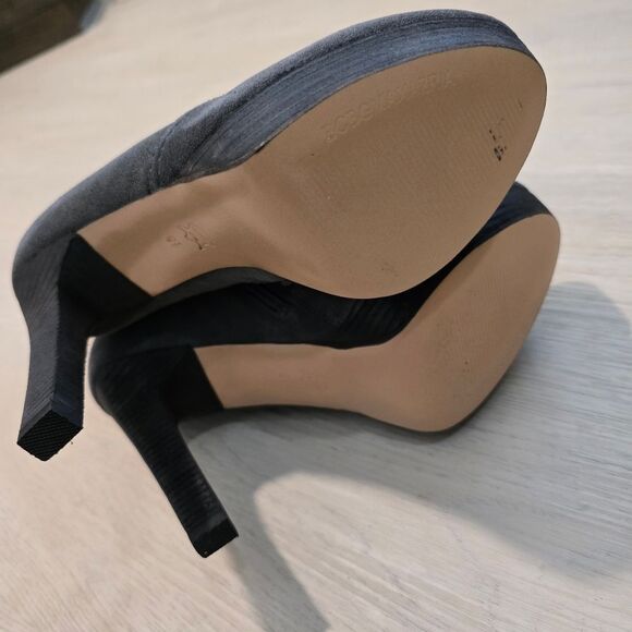 BCBG Max Azria Boots Heels Suede Grey Aubrey SZ 9.5 - Picture 5 of 6